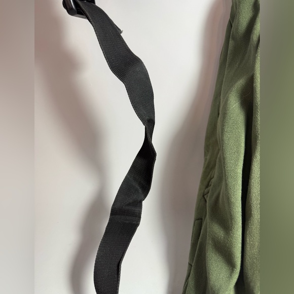 KAVU Rope Sling Bag – Olive Green - Picture 3 of 11